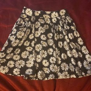 Daisy print Skater skirt size S teen girls